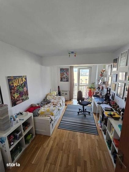 Apartament cu 4 camere în Titan