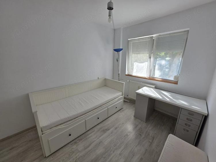 Apartament cu 3 camere semidecomandat în Cetății