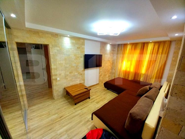 Apartament cu 4 camere decomandat, mobilat în Răcădău