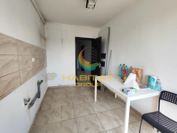 Apartament cu 3 camere decomandat în Berceni