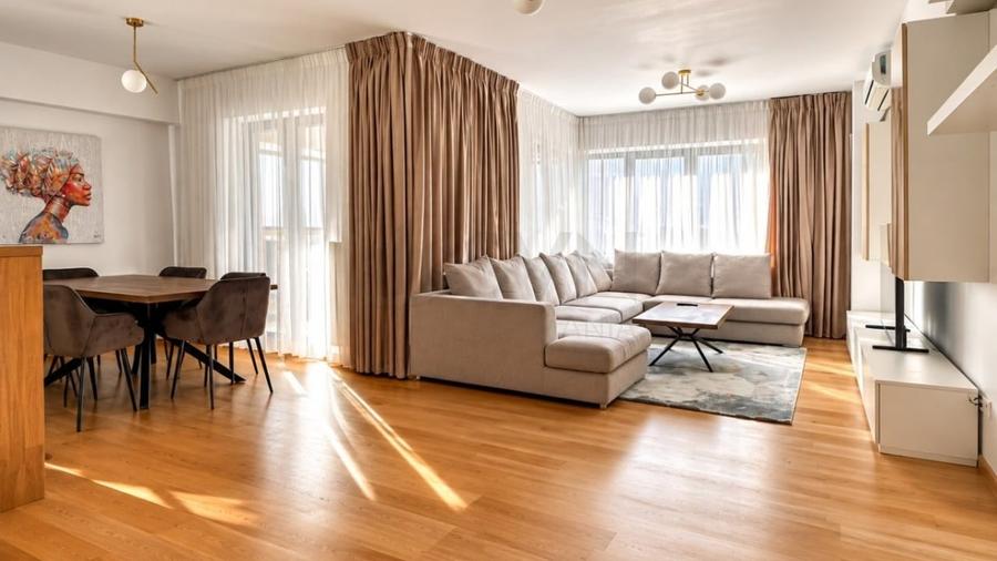 Apartament cu 3 camere decomandat în Aviației
