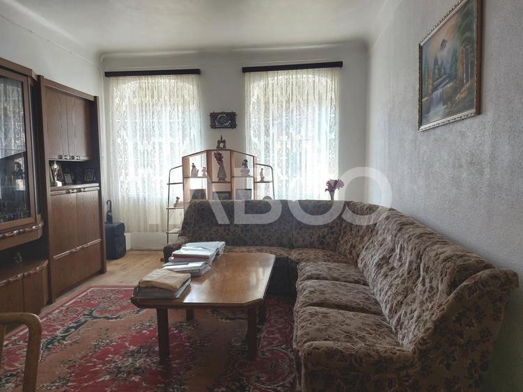 Apartament cu 3 camere decomandat, mobilat în Cisnădie