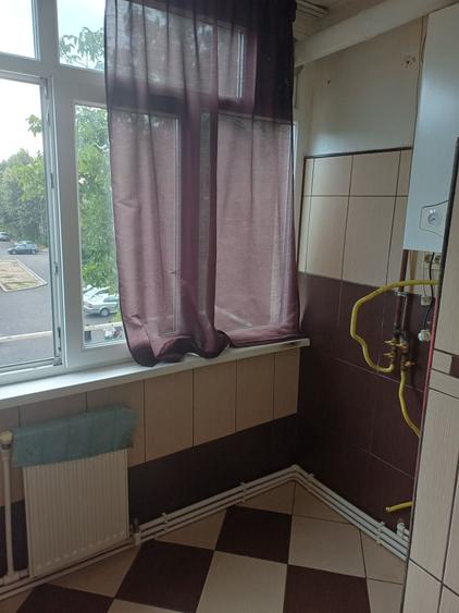 Apartament cu 2 camere decomandat în Uiești