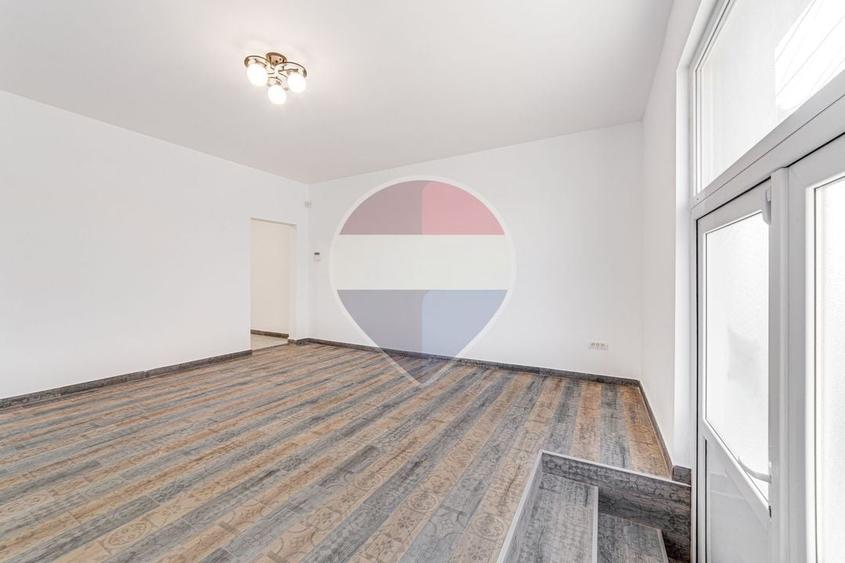 Birou, de 33 mp, în UTA