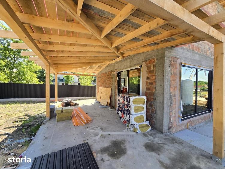 Casă cu 4 camere cu Teren 390 Mp în Miroslava