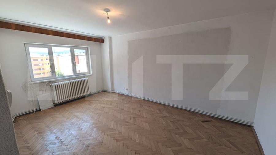 Apartament cu 3 camere decomandat în Nord