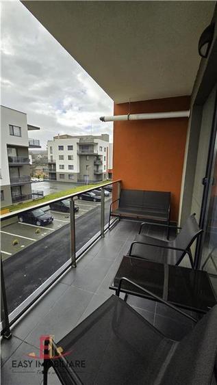Apartament cu 3 camere decomandat, mobilat în Livezeni