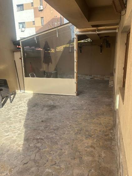 Apartament cu 2 camere, mobilat în Casa de Cultură