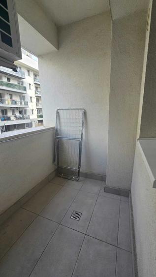 Garsonieră decomandată în Titan