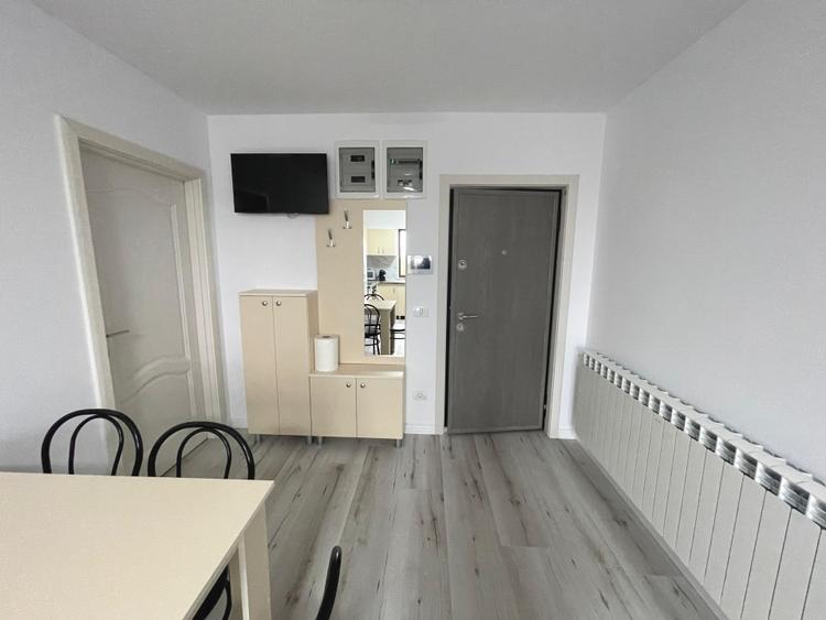 Apartament cu 2 camere semidecomandat, mobilat în Micești