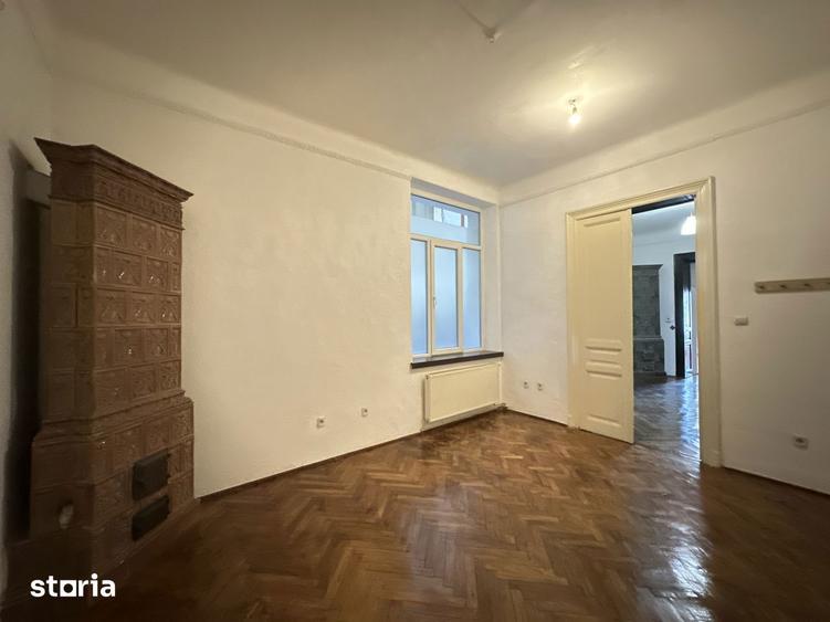 Apartament cu 4 camere în Centrul Civic