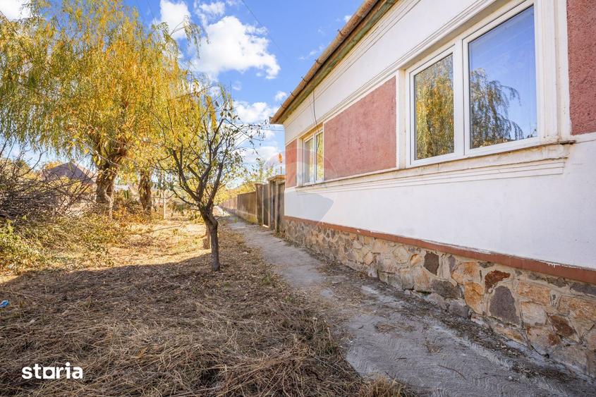 Casă cu 2 camere cu Teren 476 Mp în Șofronea