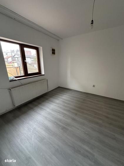 Apartament cu 4 camere în Central