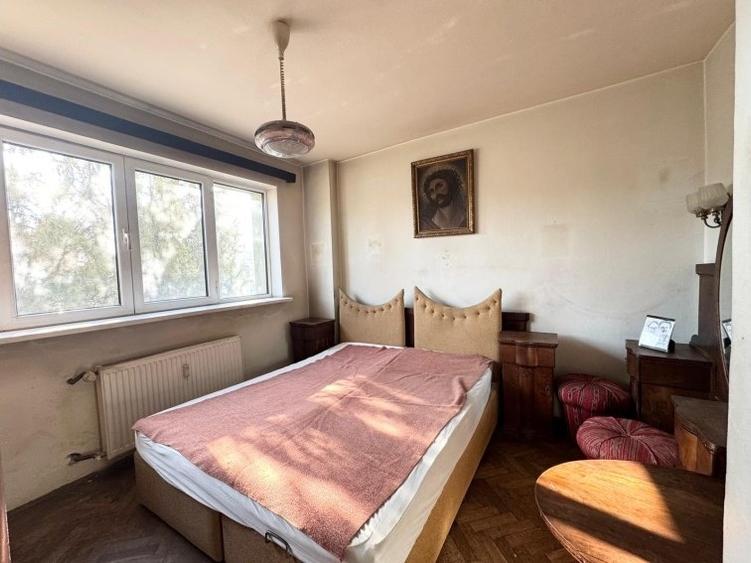 Apartament cu 3 camere în Victoriei