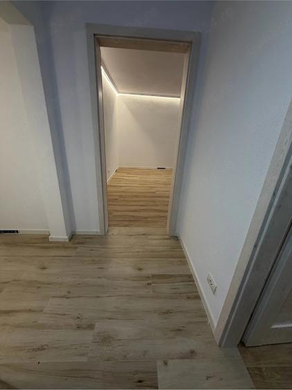 Apartament cu 3 camere decomandat, mobilat în Dâmbovița