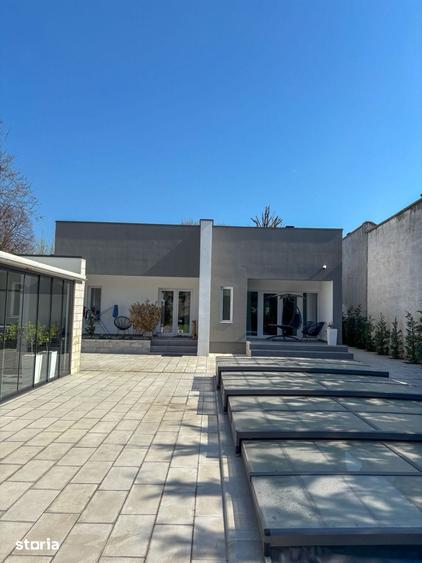 Casă cu 4 camere cu Teren 1150 Mp în Lunei