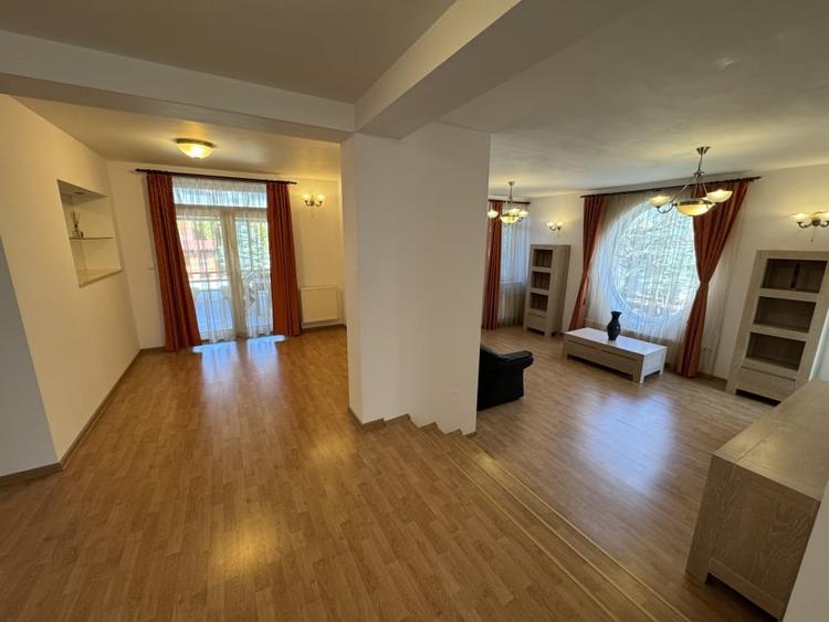 Casă individuală cu 5 camere cu Canalizare în Calea Moldovei