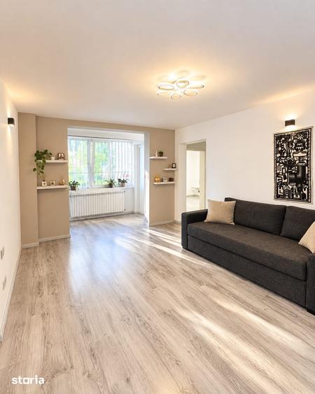 Apartament cu 3 camere decomandat în Tomis II