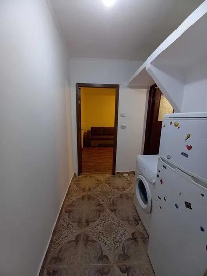Apartament cu 2 camere semidecomandat, mobilat în Nord