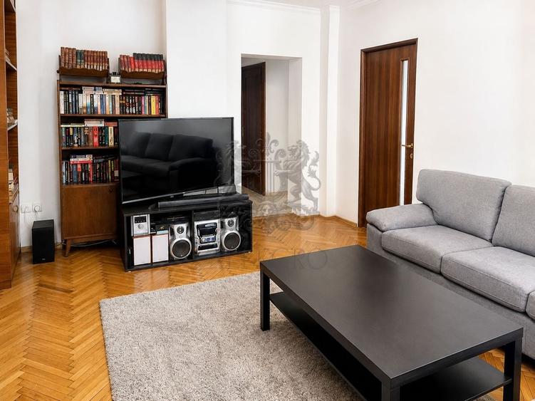 Apartament cu 3 camere decomandat, mobilat în Rosetti