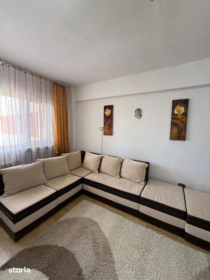Apartament cu 3 camere în Cetate