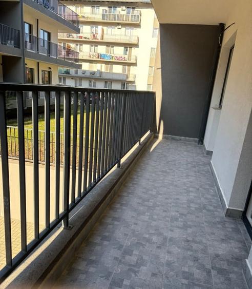Apartament cu 2 camere semidecomandat în Florești
