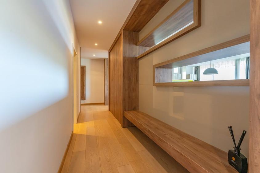 Apartament cu 3 camere decomandat, mobilat în Ultracentral