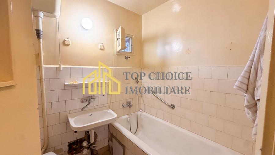 Apartament cu 3 camere decomandat în Barbu Văcărescu