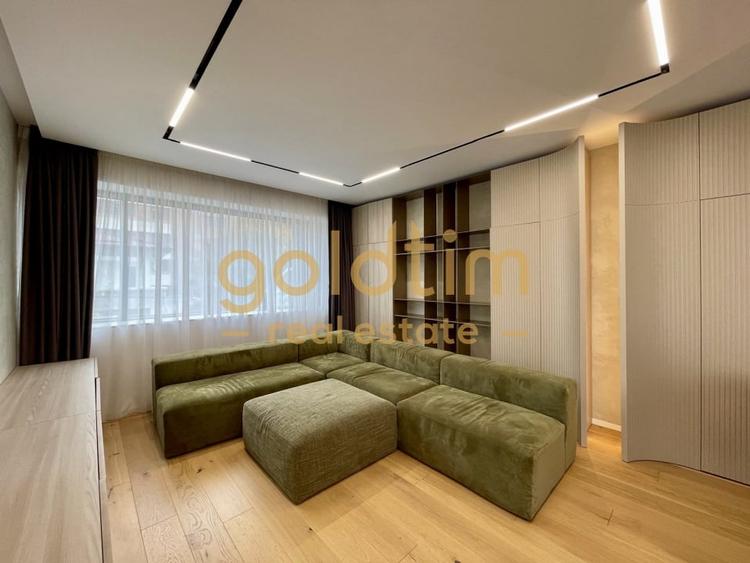 Apartament cu 4 camere nedecomandat, mobilat în Aviatorilor