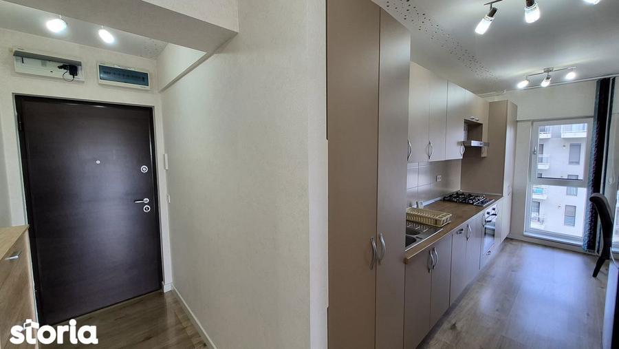 Apartament cu 3 camere decomandat, mobilat în Tei