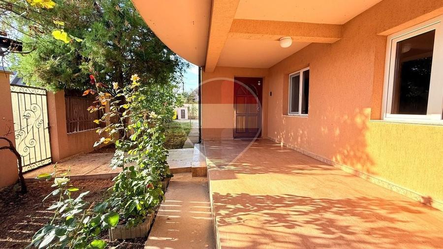 Casă individuală cu 5 camere cu Teren 553 Mp în Clinceni