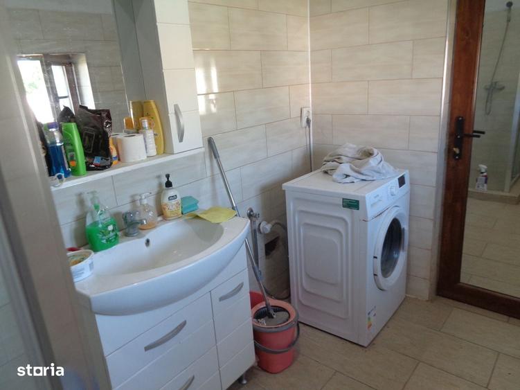 Casă cu 3 camere în Turnu