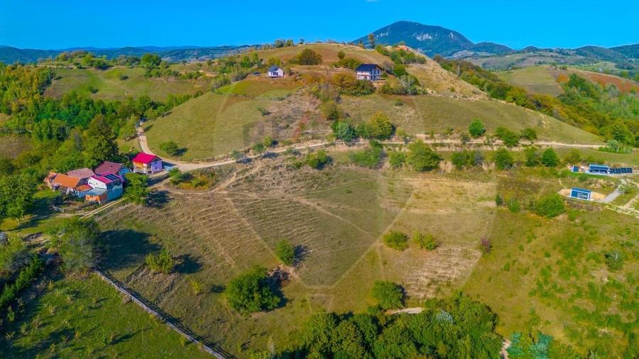 Teren agricol extravilan de 6014 mp, în Holbav
