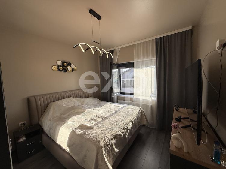 Duplex cu 4 camere cu Canalizare în Sânmihaiu Român