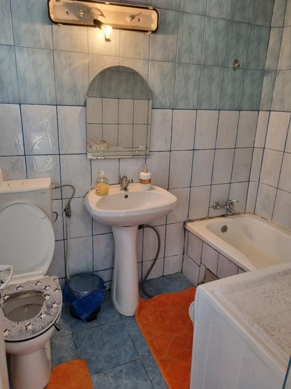 Casă individuală cu 3 camere cu Canalizare în Rahova