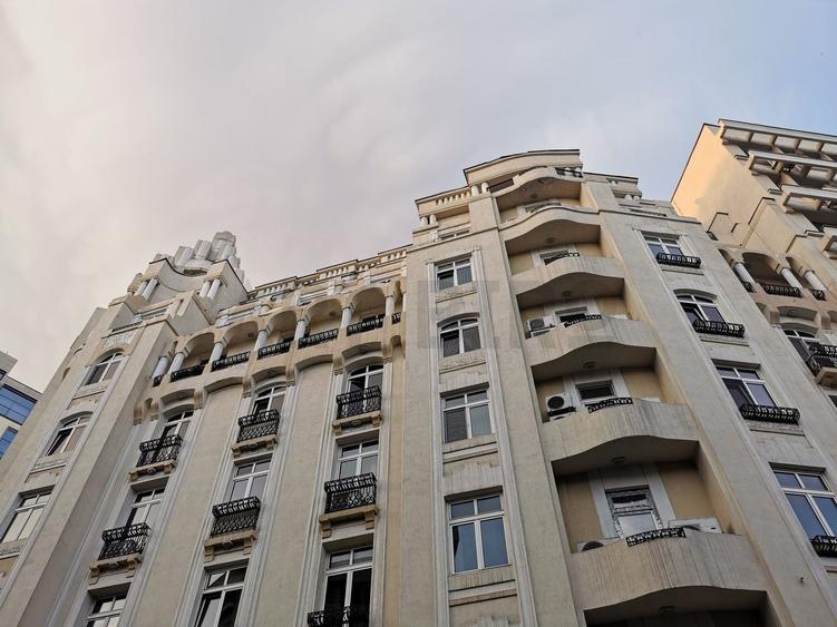 Birou, de 165 mp, în P-ța Universității