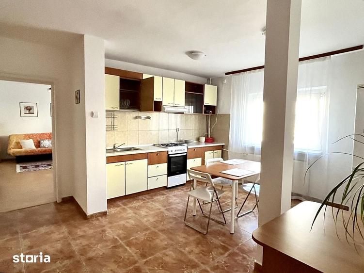 Apartament cu 2 camere decomandat în Tei
