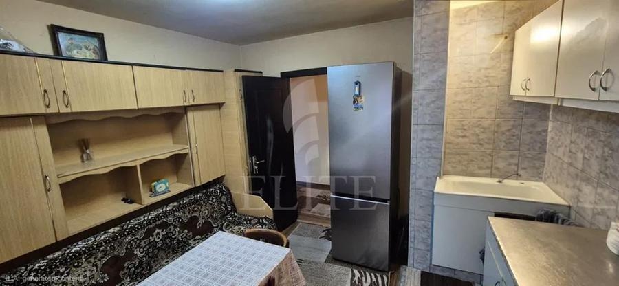 Apartament cu 2 camere decomandat în Plopilor