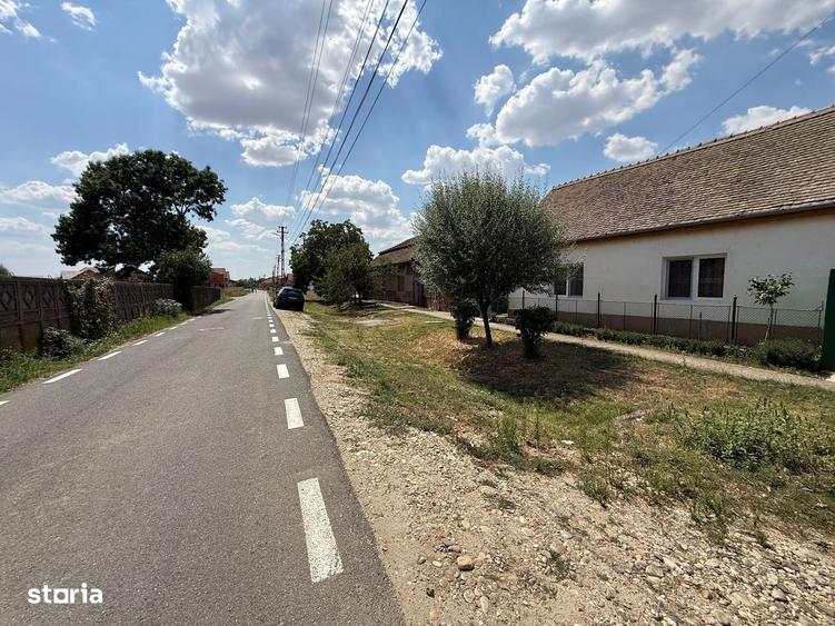Casă cu 3 camere cu Canalizare în Jebel