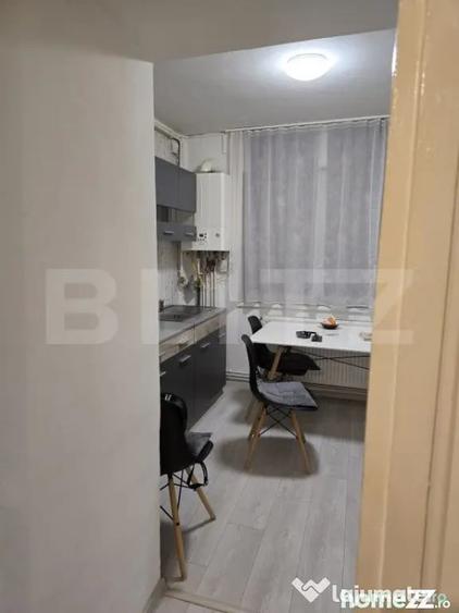 Apartament cu 2 camere semidecomandat în Micro 16