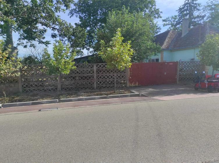 Casă cu 3 camere în Central