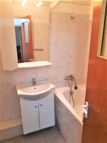 Apartament cu 2 camere decomandat în Drumul Taberei