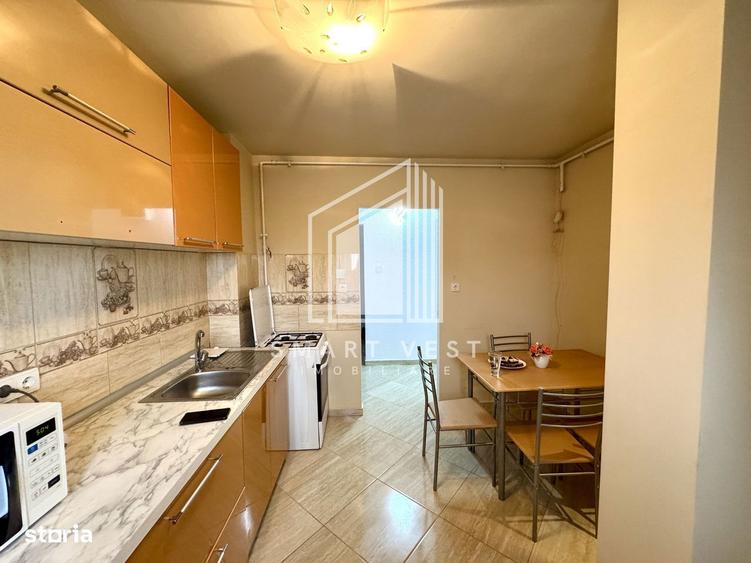 Apartament cu 3 camere decomandat, mobilat în Central