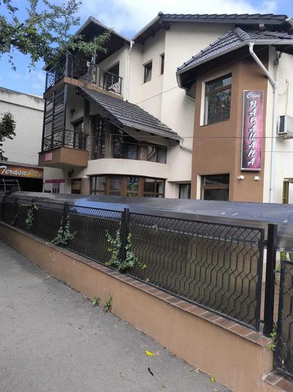 Spațiu comercial, de 600 mp, în Central