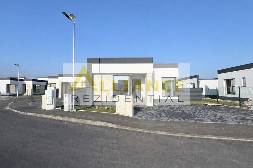 Casă individuală cu 3 camere cu Canalizare în Berceni