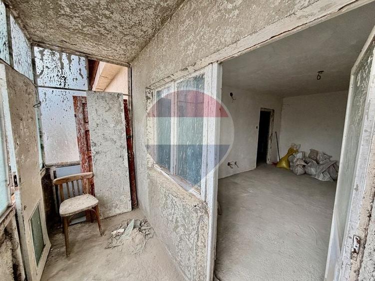 Apartament cu 4 camere decomandat în Brăilei