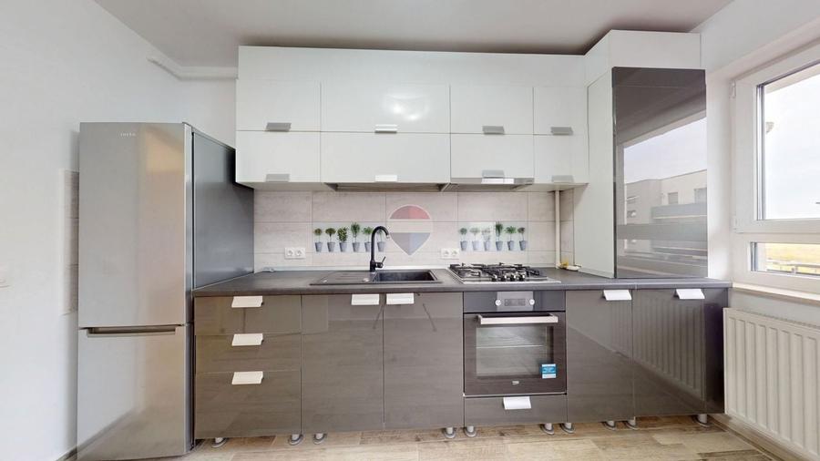 Apartament cu 2 camere decomandat, mobilat în Tractorul