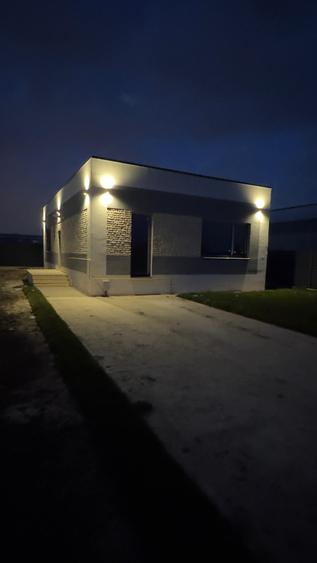 Casă individuală cu 3 camere cu Canalizare în Clinceni