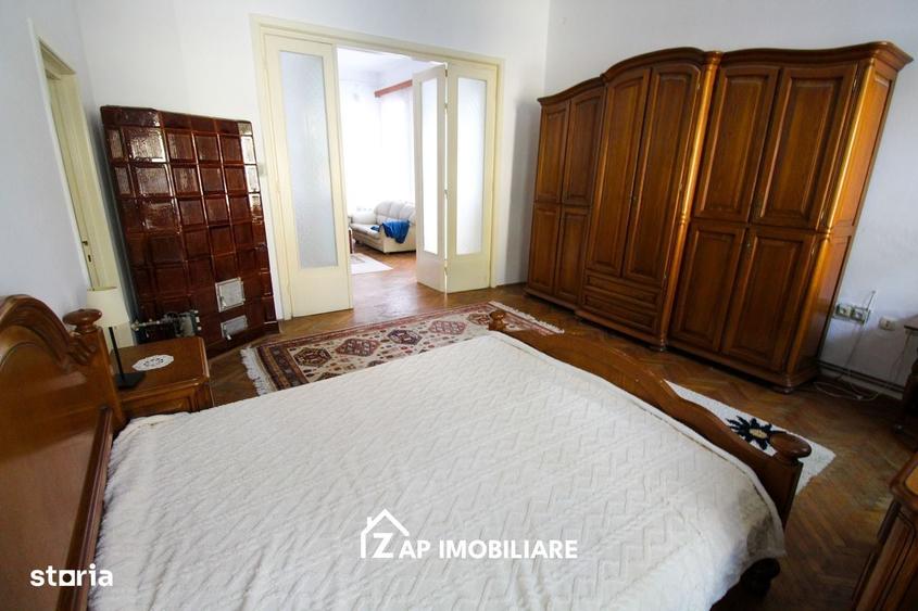 Casă cu 4 camere în Central