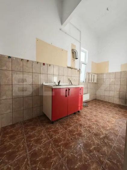 Apartament cu 5 camere decomandat în Sinaia